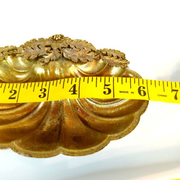 Hollywood Regency Gold Ornate Leaf Gilt Clam Shell Decorative Dish Soap Bowl - Picture 6 of 7